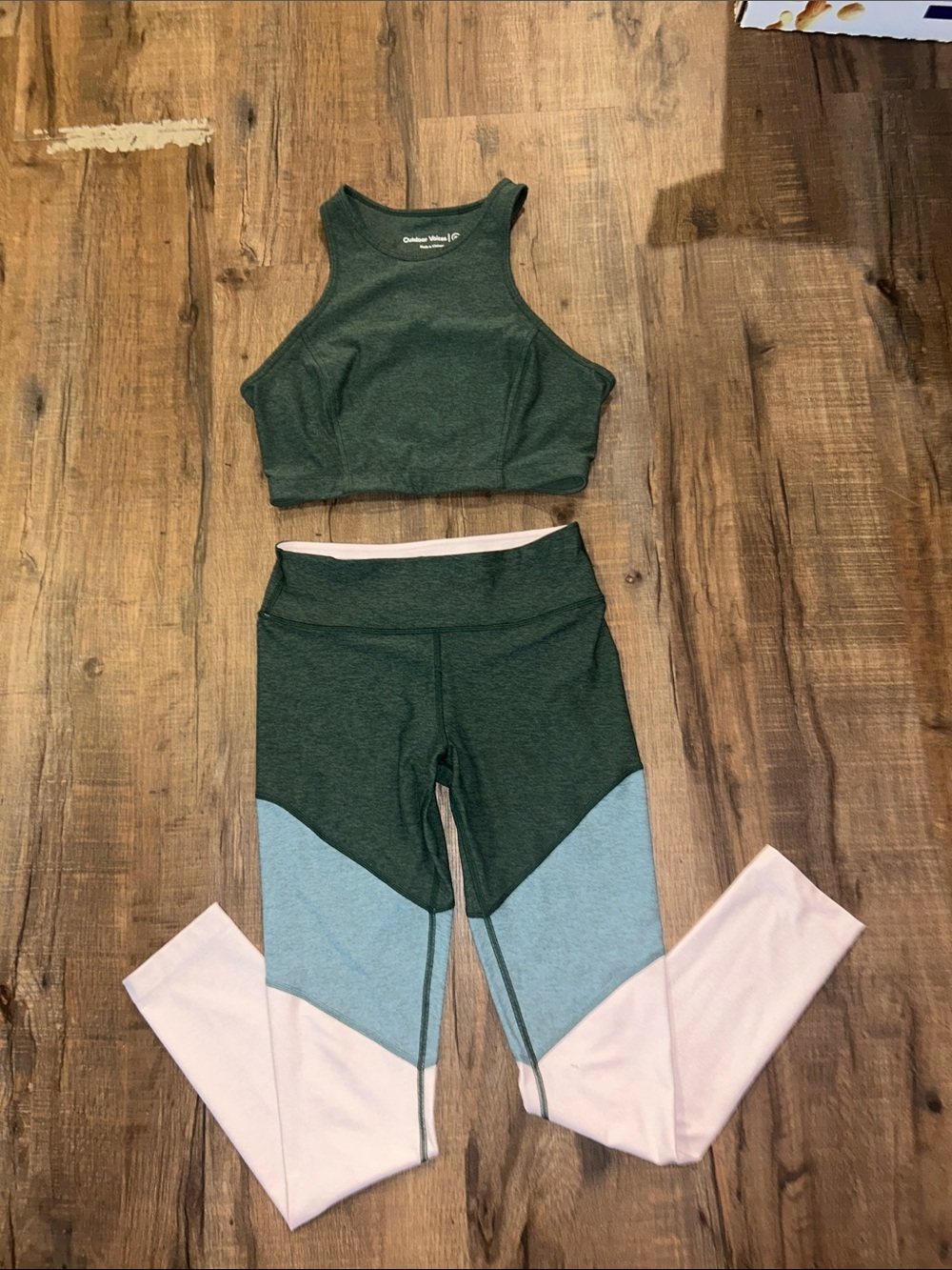 Outdoor Voices Colorblock Leggings and top - Green, Blue & Pink size Small/Med